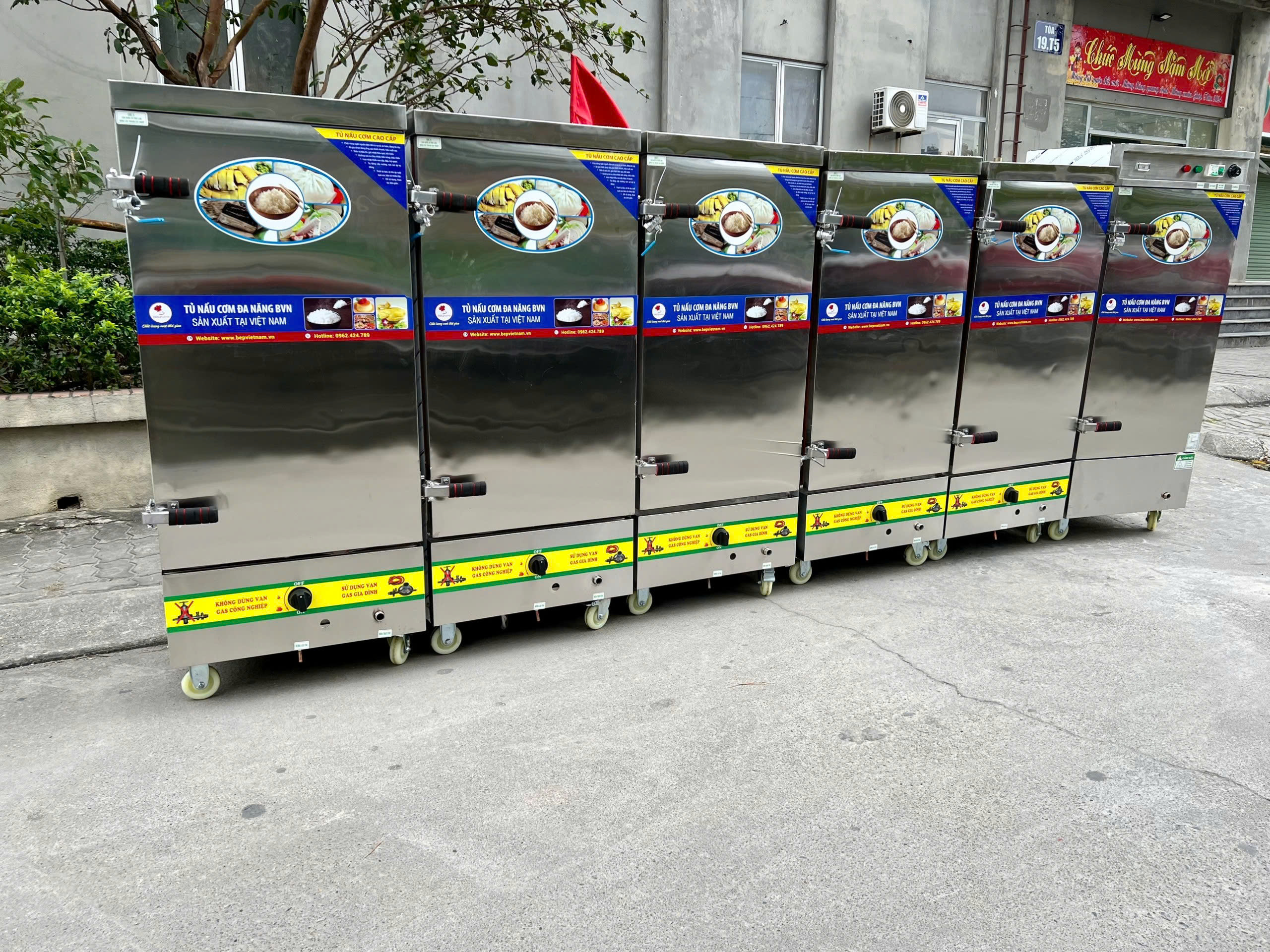 Vì sao nên chọn tủ nấu cơm đa năng cho bếp ăn của bạn?